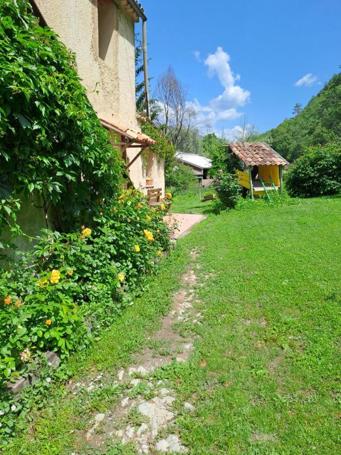 Ferme La Siberie Villa อ็องเทรอโวซ์ ภายนอก รูปภาพ